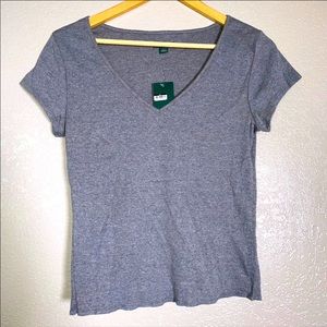Women’s Large * Grey V Neck* NWT
